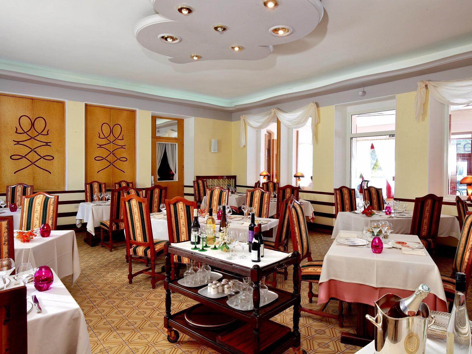 Logis Hotel & Restaurant Des Lacs Celles-sur-Plaine Exteriér fotografie
