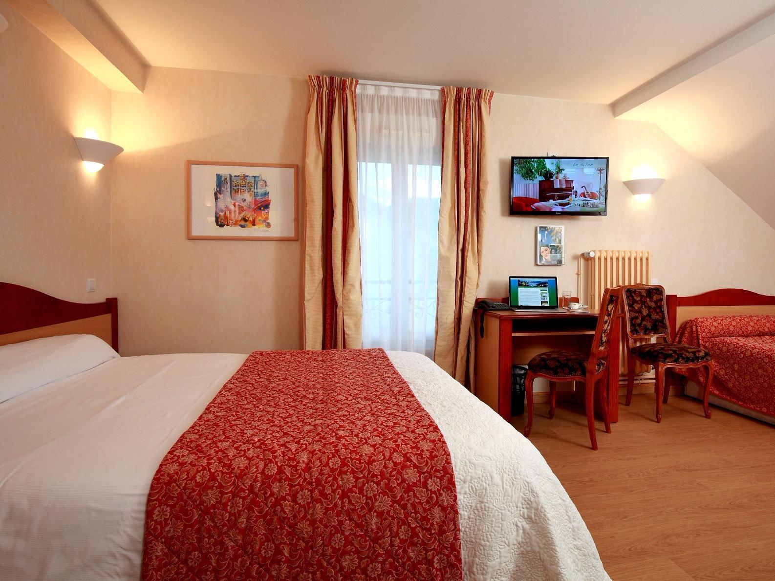 Logis Hotel & Restaurant Des Lacs Celles-sur-Plaine Exteriér fotografie