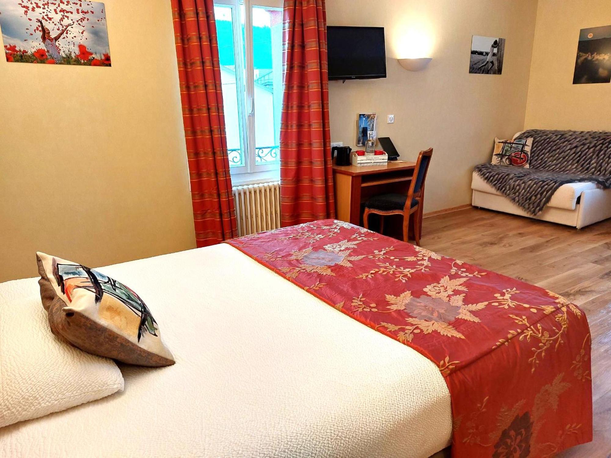Logis Hotel & Restaurant Des Lacs Celles-sur-Plaine Exteriér fotografie