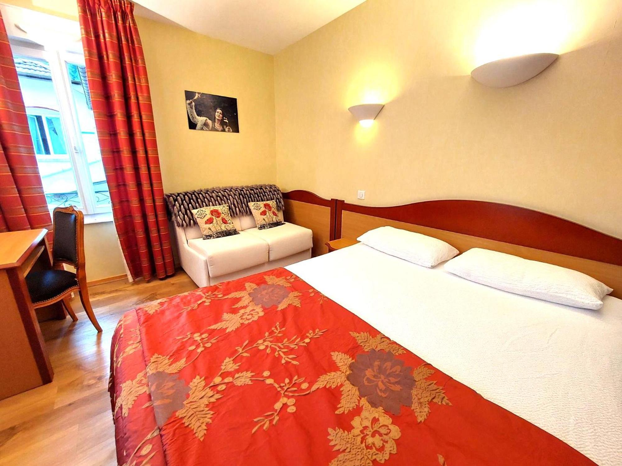 Logis Hotel & Restaurant Des Lacs Celles-sur-Plaine Exteriér fotografie